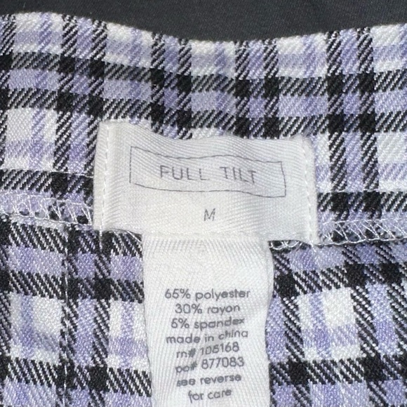 White, purple & black, pleated skirt. Size M (4-6). Button and zipper on side. - Picture 4 of 4